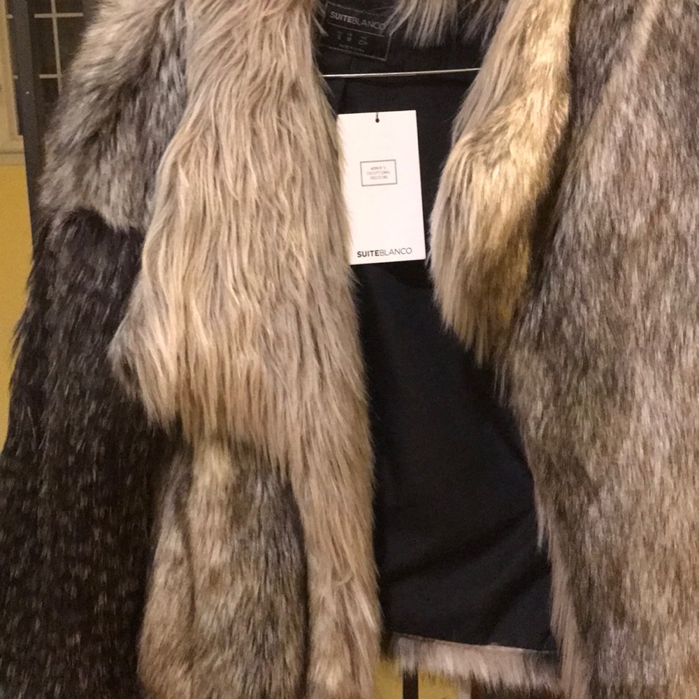 Faux fur coat brand new with tags - Picture 2 of 6